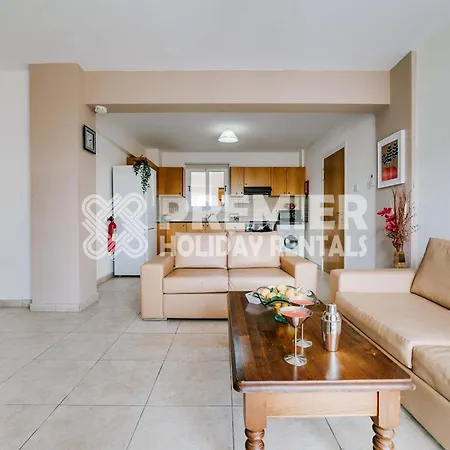 Dora Apartment