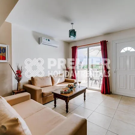 Apartment Dora *