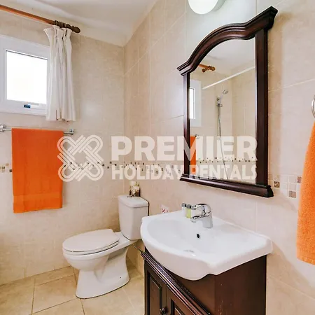 Dora Apartment