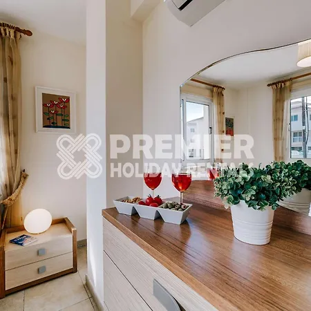 Apartment Dora *
